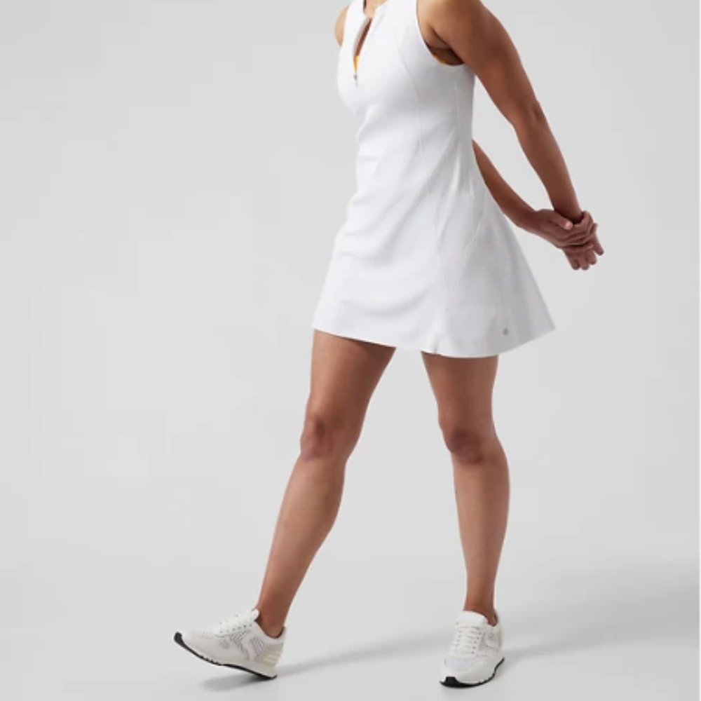 NWT ATHLETA sz Medium M "Ace" Tennis Golf Dress 1/4 Zip Sleeveless White-89$ Rtl